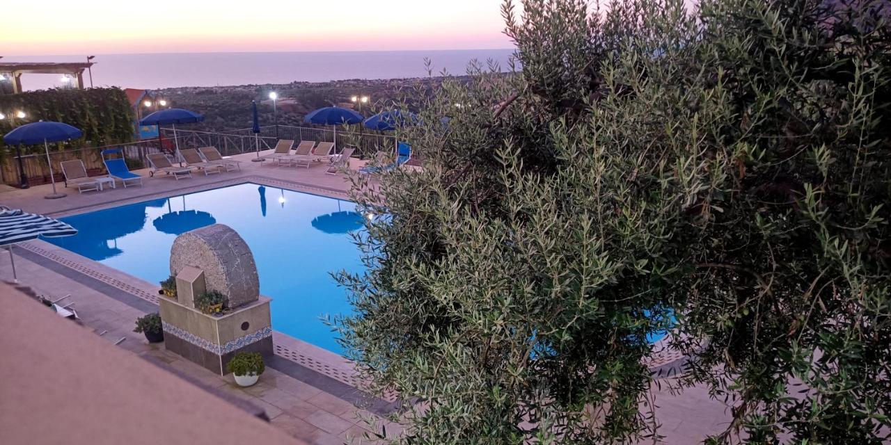 Le Campanelle - Sicilia - Cefalu Farm stay *